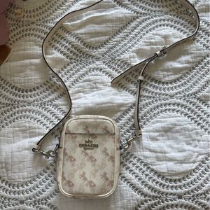 Coach Phoebe Crossbody with Horse and Carriage Print (Coach 91108)